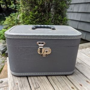 Vintage Christie Travel Case